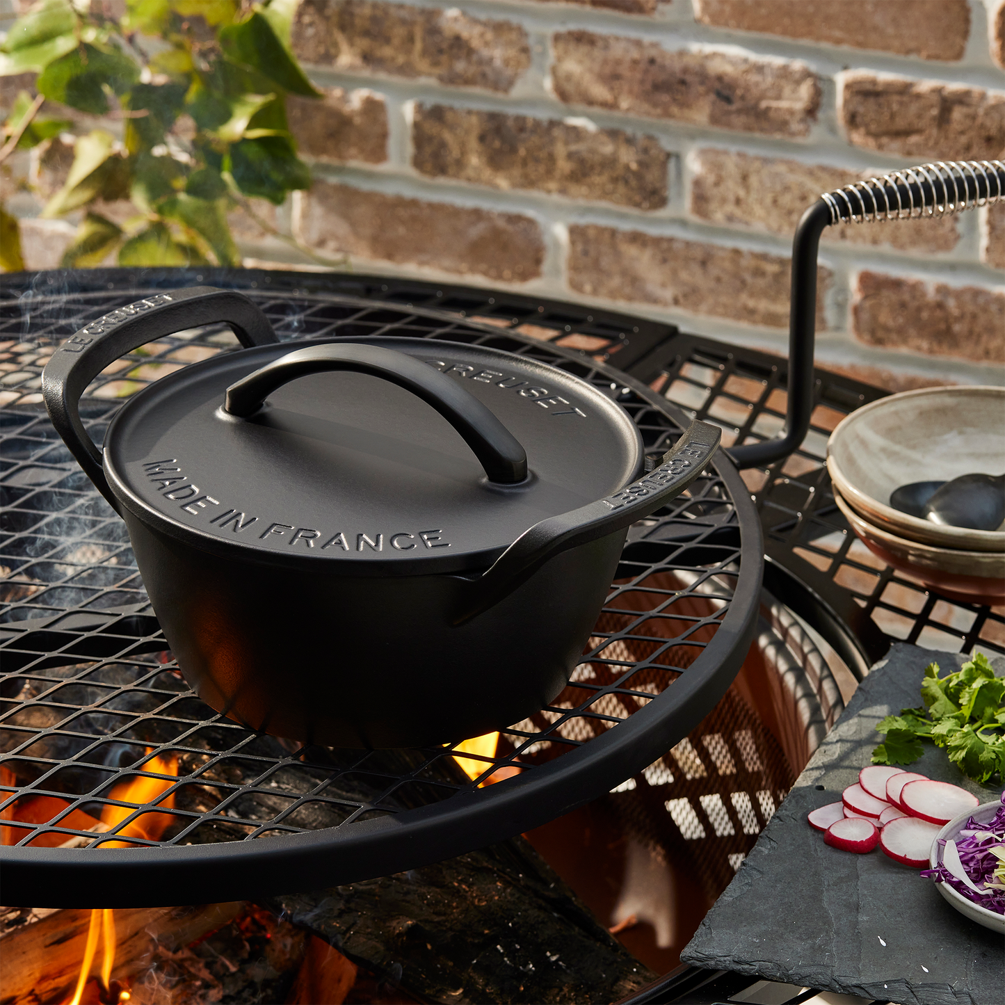 Bräter rund mit Deckel BBQ Outdoor ø 25 cm