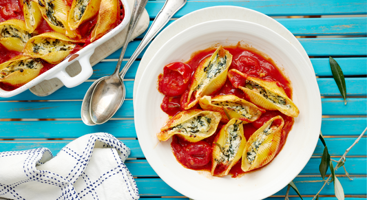 Gefüllte Muschelteigwaren mit Tomatensauce – Conchiglioni ripieni